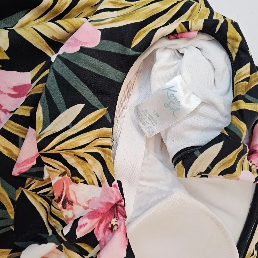 Kona Sol Floral Swimsuit Women's Size 14 Floral Slimming Rouched Beach - Picture 4 of 6